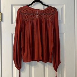 Medium, hippie laundry top dark orange.